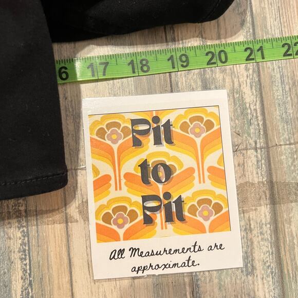 True Religion Womens Black Zipper Off Shoulder Cropped Top Sz XL NWT Y2K - Picture 9 of 11